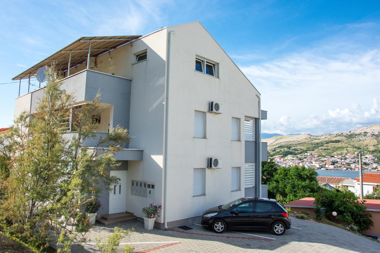 Apartments Sv. Jelena 2 Pag Town Exteriör bild